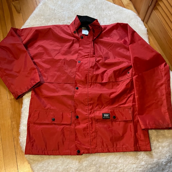 Men’s US M Helly Hansen water proof rain jacket - Picture 6 of 6